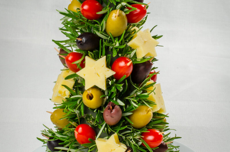 Receptlucka nr 5 - Rosmaringran med oliver, tomater och cheddaroststjärnor