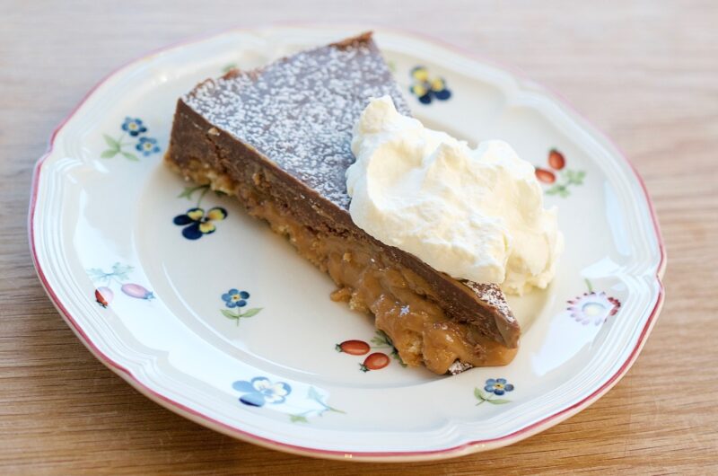 Chocolate caramel pie