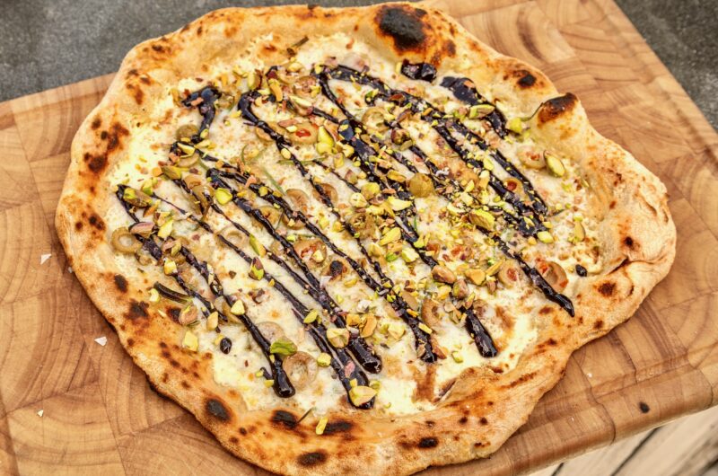 Blåbär- & Pistage Pizza